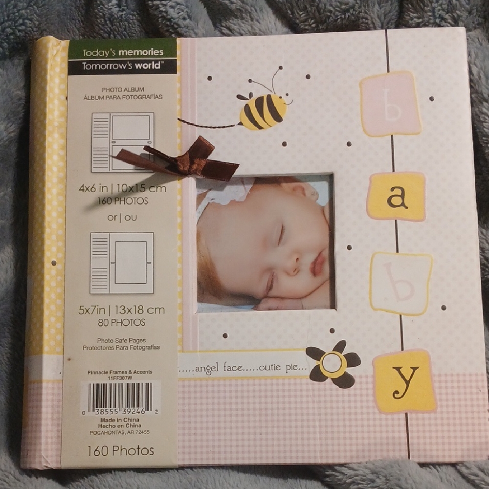 Baby Photo Album with Bee Design